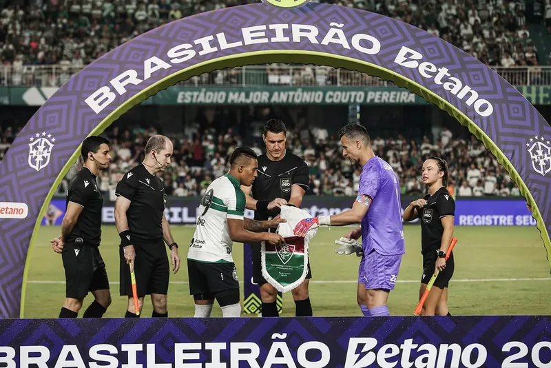 Fluminense retoma o Brasileirão contra o Coritiba no Maracanã