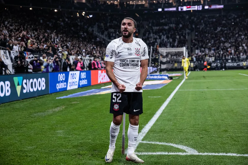 Labyad renova com o Corinthians até o fim de 2027 após lesão no joelho