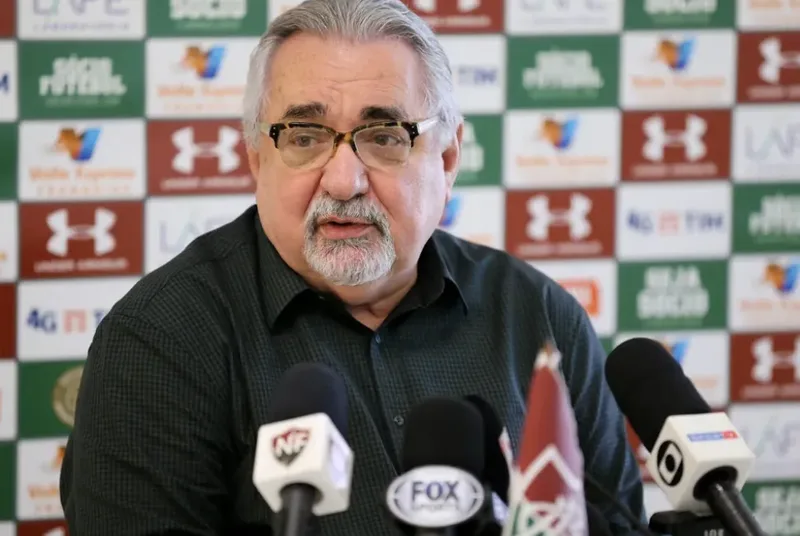 Paulo Angioni mantém tratamento médico e recebe cuidados no Fluminense