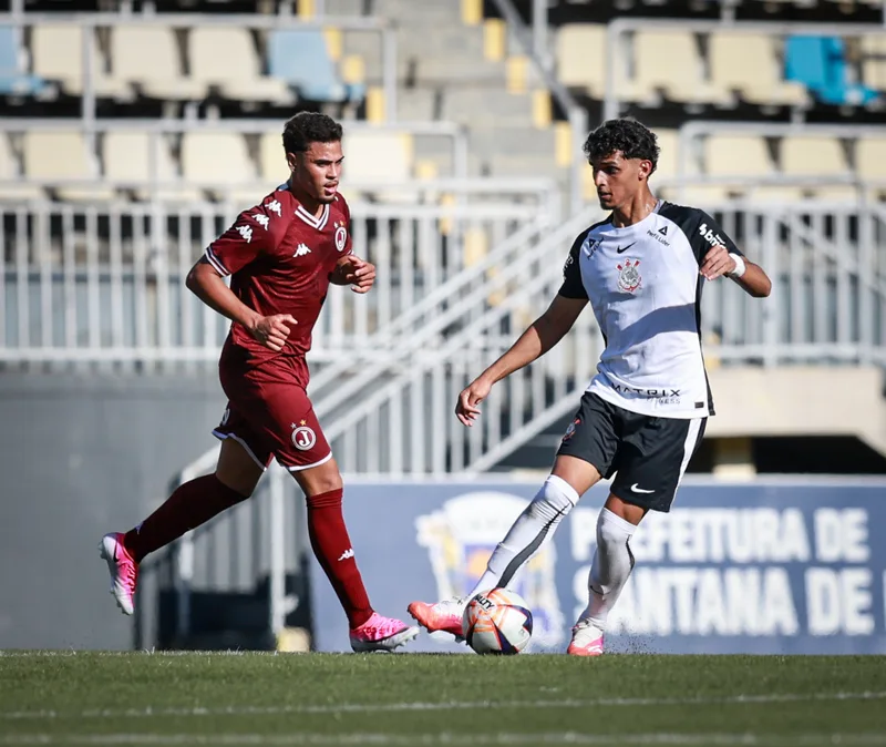 Corinthians chega a seis jogos sem sofrer gols fora no Paulista Sub-20