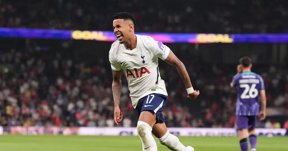 Tottenham perde para o Aston Villa e segue na zona de rebaixamento