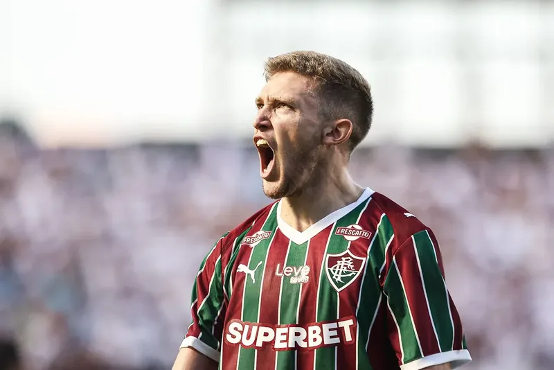 Lesões abrem espaço para Castillo no ataque do Fluminense