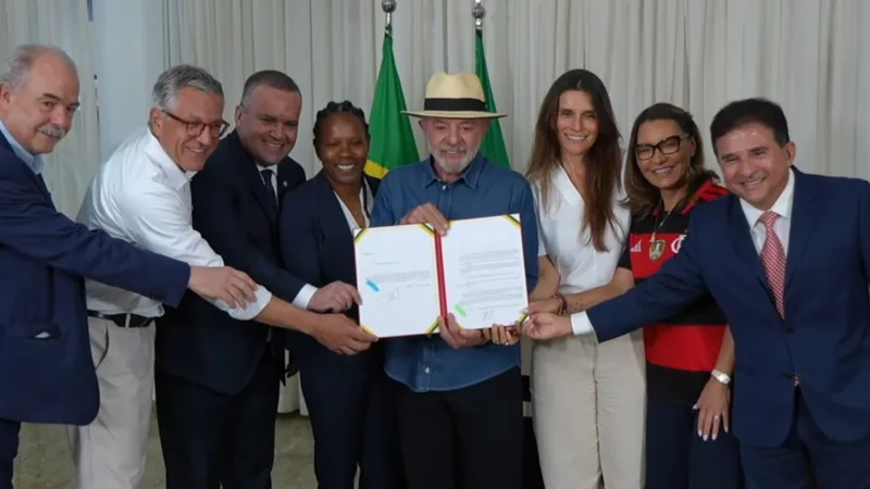 Lula sanciona lei que define diretrizes para o futebol feminino brasileiro