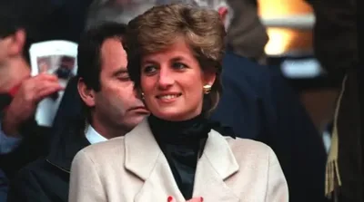 Vestido usado por Diana após crise com Charles será leiloado em Nova York