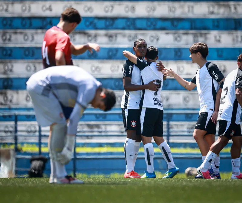 Corinthians busca vice-liderança contra o Atlético-GO no Brasileiro Sub-17