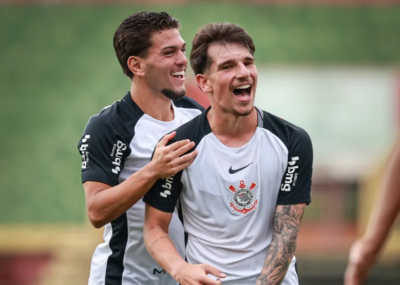 Corinthians enfrenta Flamengo por vaga na semifinal do Brasileirão Sub-17