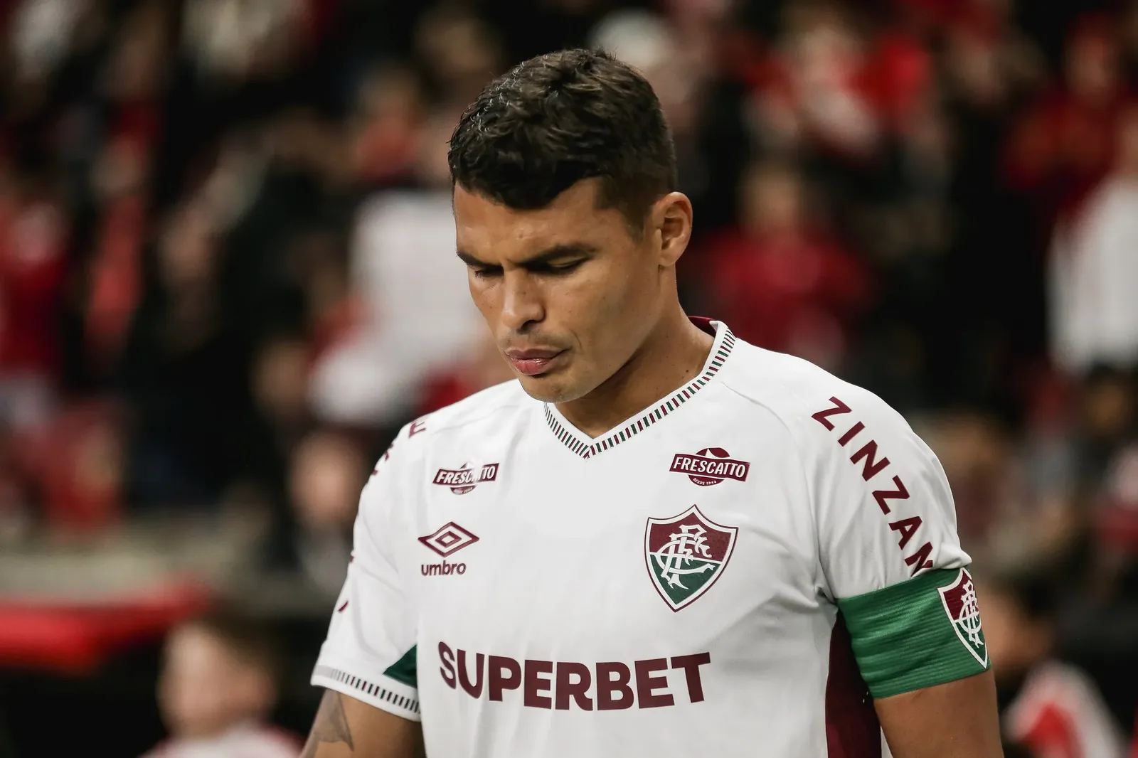Thiago Silva relata cobrança no vestiário do Fluminense contra o Platense