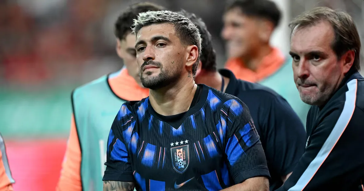 Arrascaeta é operado no punho e Flamengo espera retorno antes de seis semanas