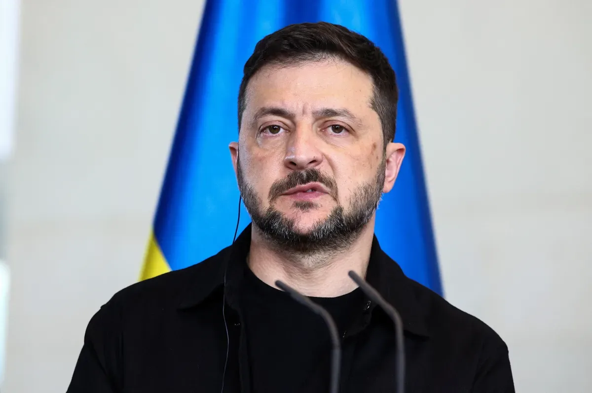 Ex-porta-voz acusa Zelensky de combater críticas à versão oficial da guerra