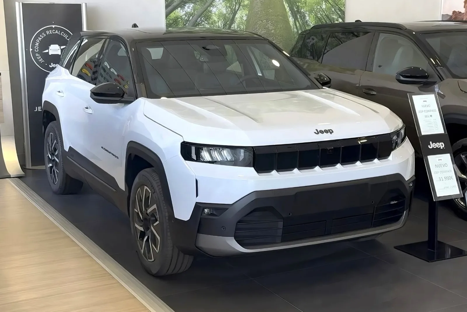 Jeep Compass terá nova geração com mais espaço e híbrido flex no Brasil