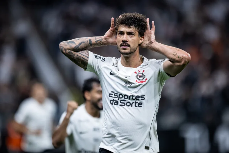 Gustavo Henrique chega a sete gols e encosta em Yuri Alberto no Corinthians