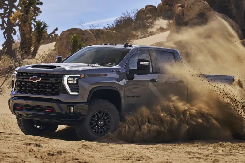Silverado HD ganha V8 turbodiesel de 563 cv e reboque de 17,2 toneladas
