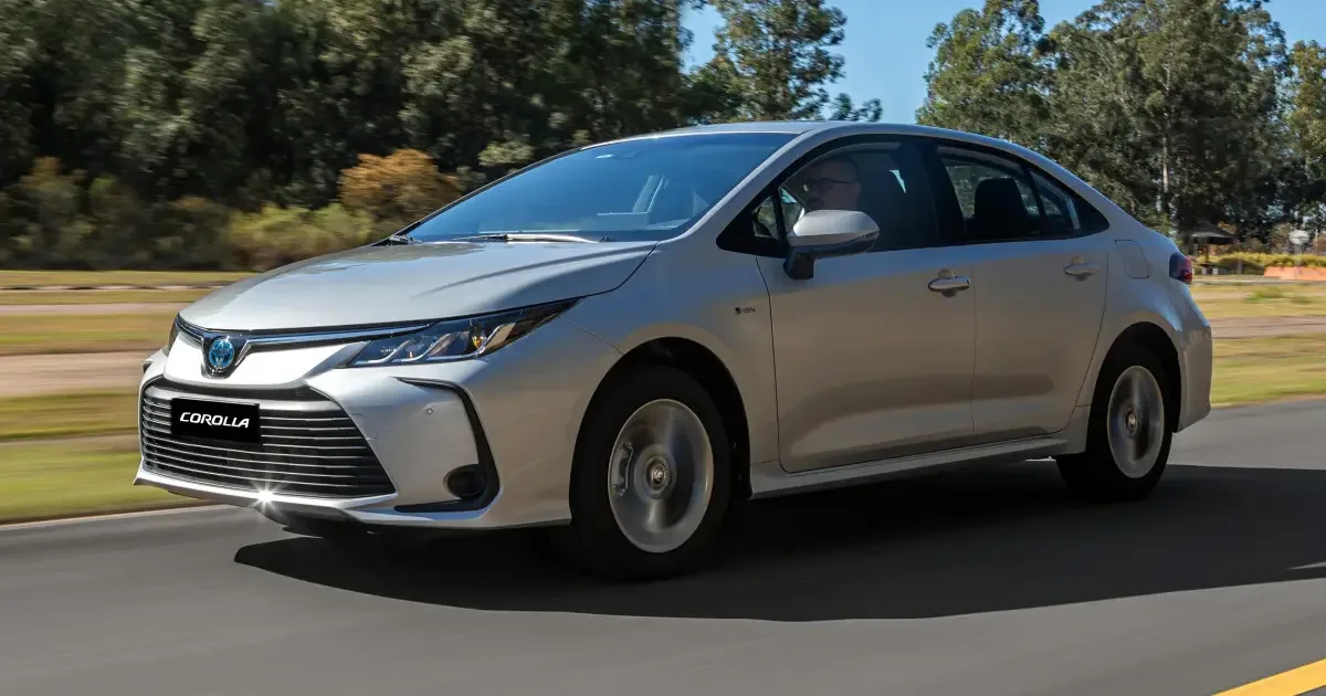 Corolla registra menor venda mensal, e Yaris Cross supera o irmão maior