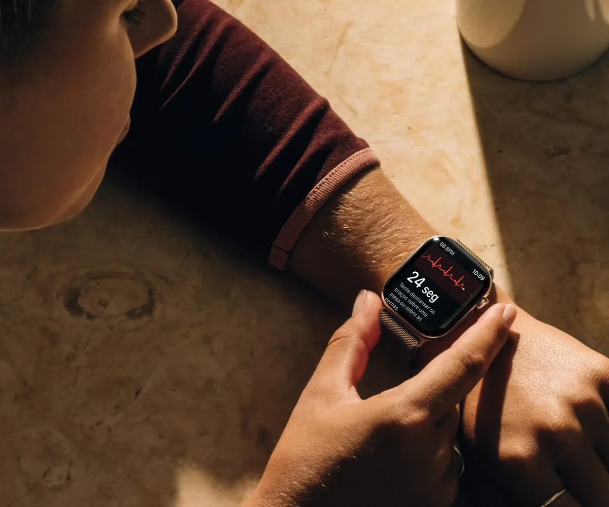 Apple Watch Series 12 supera concorrentes em teste de frequência cardíaca