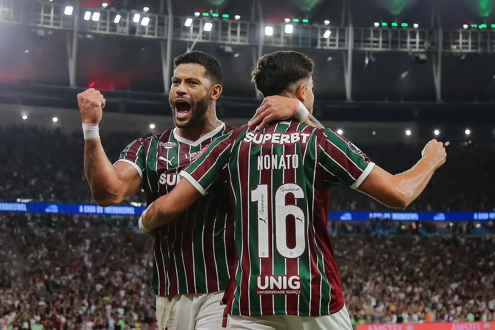 Hulk participa dos dois gols do Fluminense contra o Platense