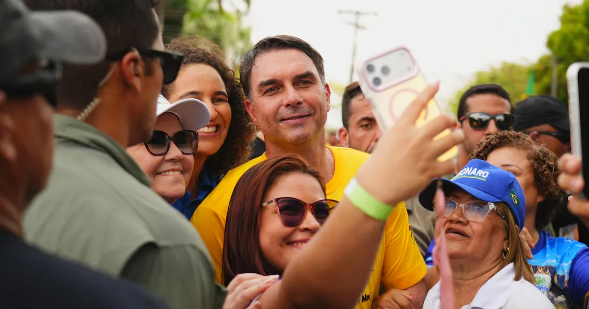Flávio Bolsonaro promete priorizar ferrovias e concluir obras no Nordeste