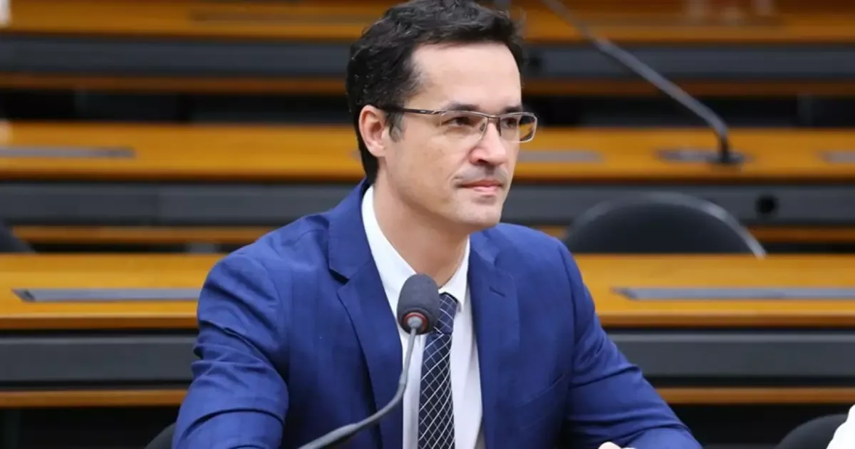 TRE-PR proíbe Dallagnol de usar redes sociais para propaganda eleitoral