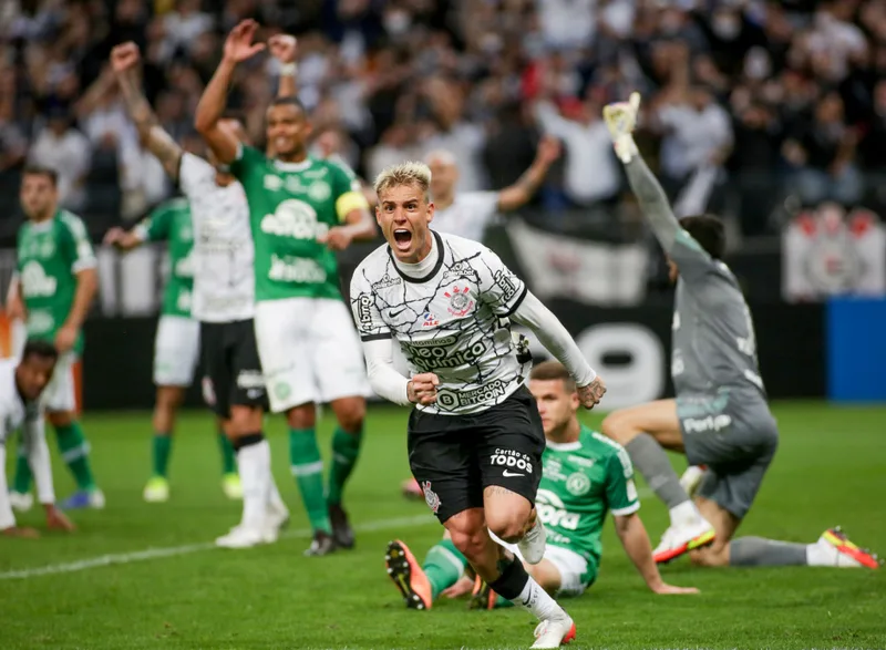 Corinthians recebe Chapecoense com vantagem no histórico do confronto