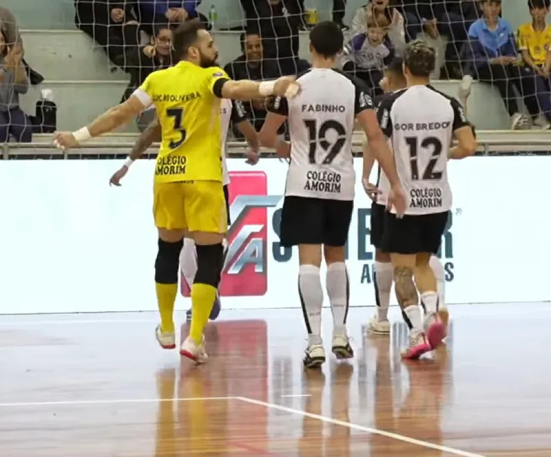 Corinthians derrota Boca Juniors e garante vaga na final do Desafio de Futsal