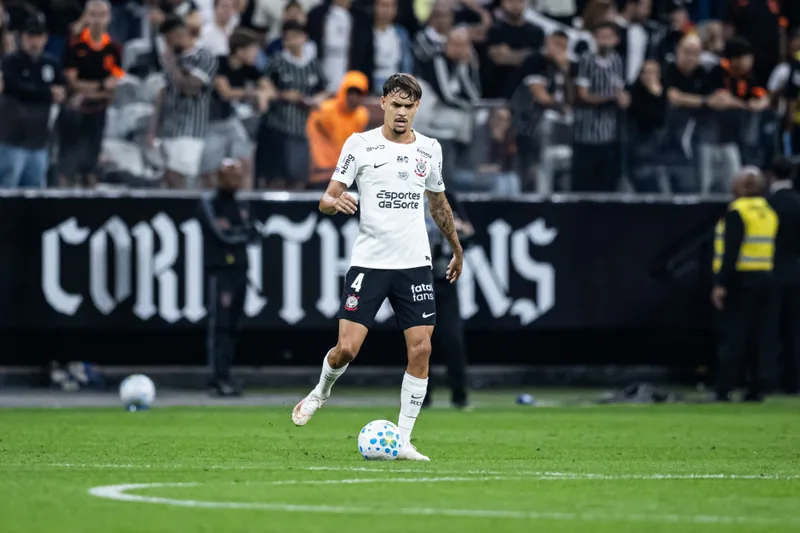 Desfalques abrem espaço para Tchoca no Corinthians contra a Chapecoense