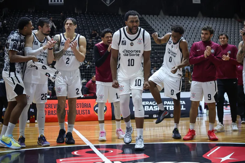 Corinthians encara Mogi por vaga na final do Paulista de Basquete