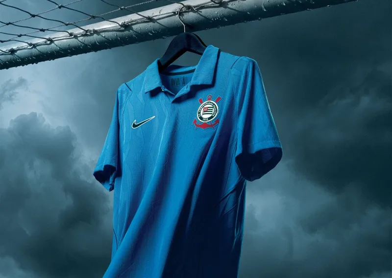 Corinthians lança camisa azul-clara inspirada em Tobias e na Invasão de 1976