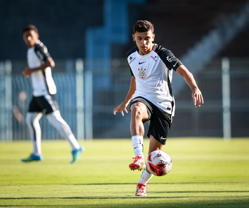 Caraguá pode ser suspenso por até seis jogos após expulsão no Sub-20