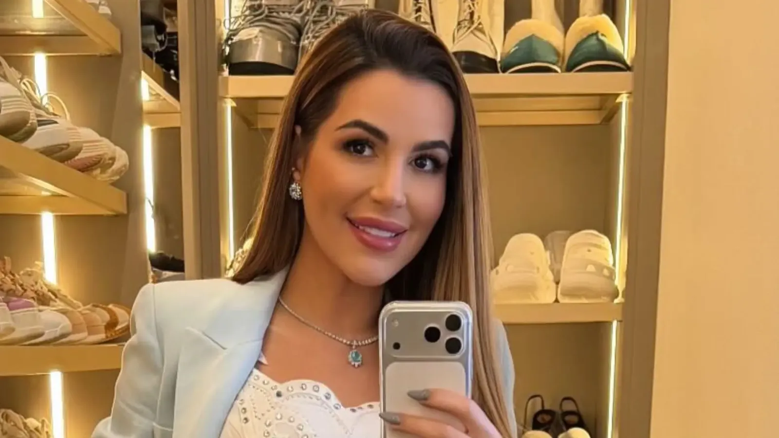 Carta de Deolane Bezerra menciona saudade e preocupação com a mãe