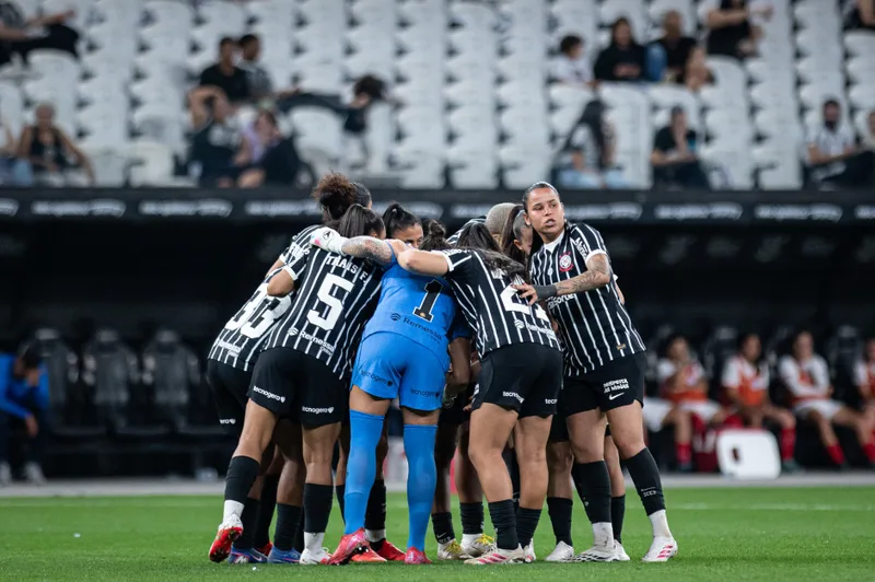 Fiel Fazendinha organiza recepção ao Corinthians antes da final feminina