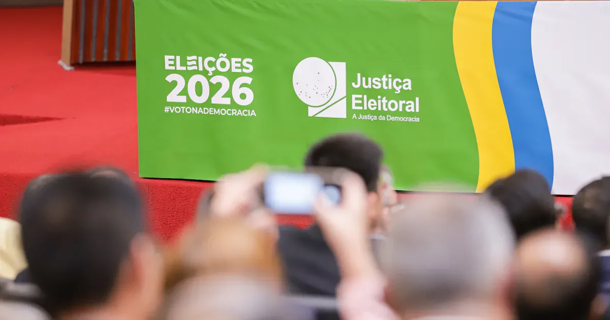 Coligação de Lula pede ao TSE retirada de propaganda de Flávio Bolsonaro