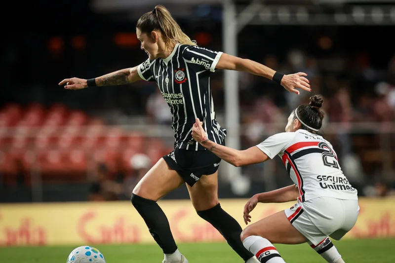 Gabi Zanotti se desculpa após perder pênalti na final do Brasileirão Feminino