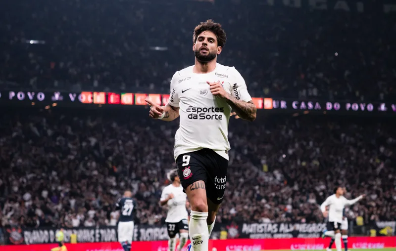 Corinthians enfrenta o Internacional para interromper série de derrotas no Brasileirão