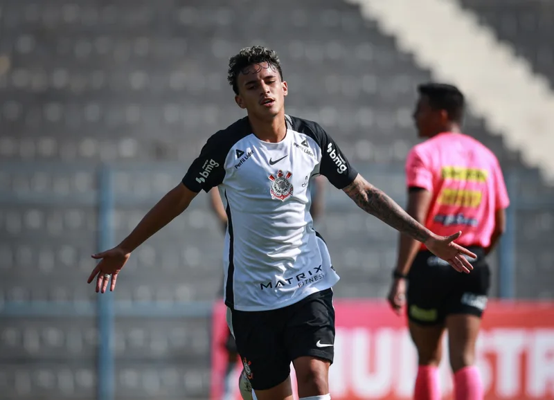 Gui Amorim marca nos dois jogos e ajuda Corinthians a avançar no Paulista Sub-20