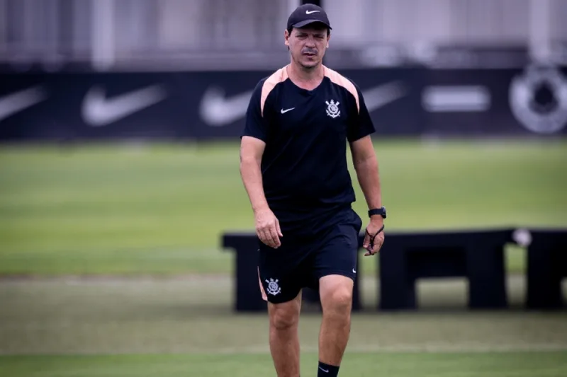 Corinthians fecha sexto treino e prepara retorno contra o Internacional
