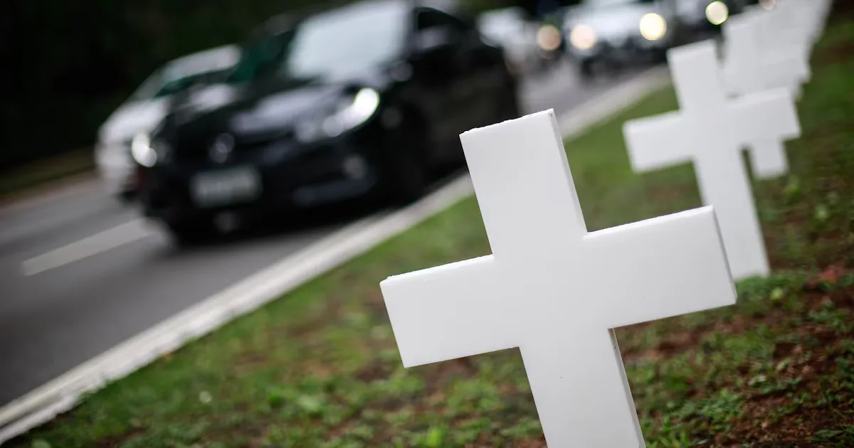 Mortes no trânsito brasileiro superam em mais do dobro as da guerra na Ucrânia