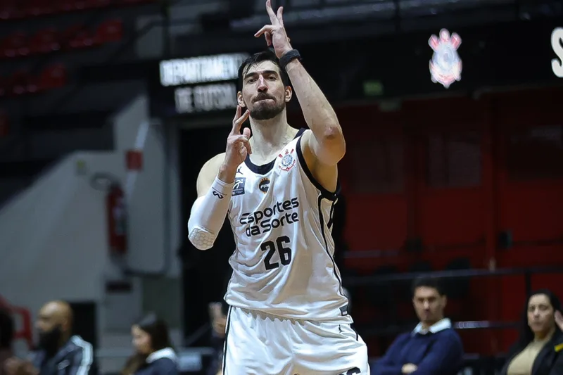 Betinho destaca liderança pelo exemplo na renovação do basquete do Corinthians
