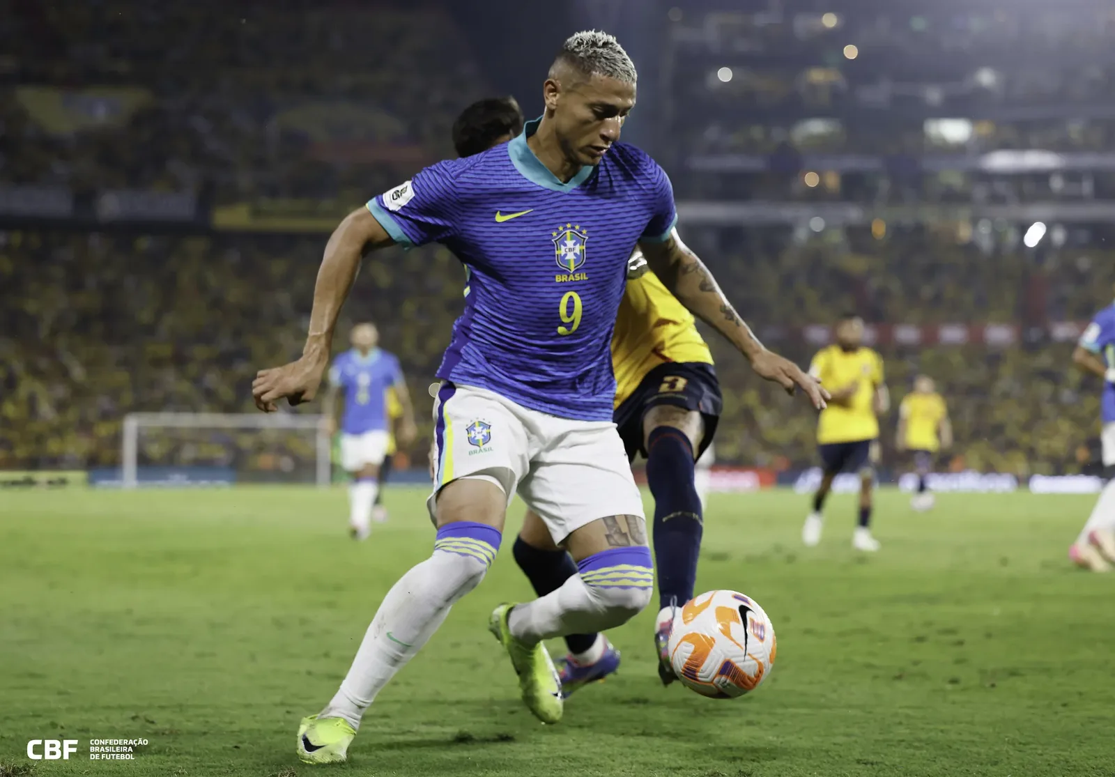 Richarlison pode voltar ao Brasil para jogar pelo Vasco, diz Felipe Melo