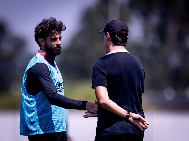 Corinthians avalia retornos de Yuri Alberto e Gabriel Paulista diante do Internacional