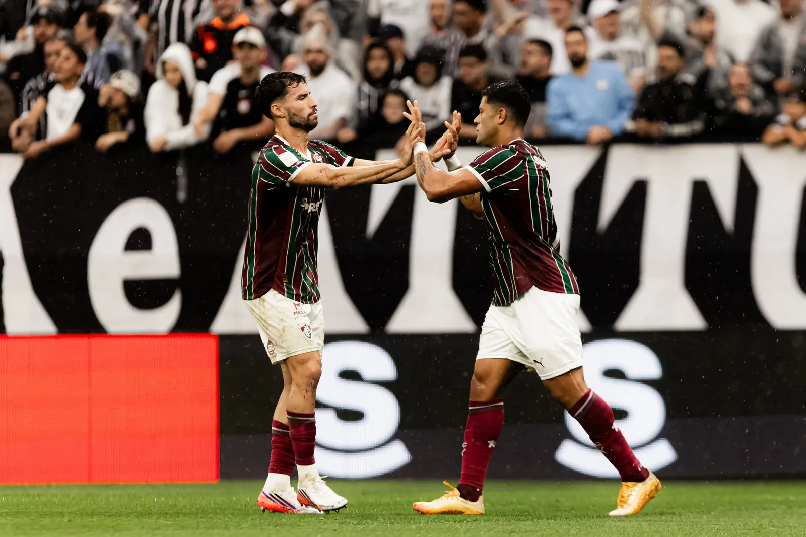Martinelli participa de vitória do Fluminense sobre o Corinthians