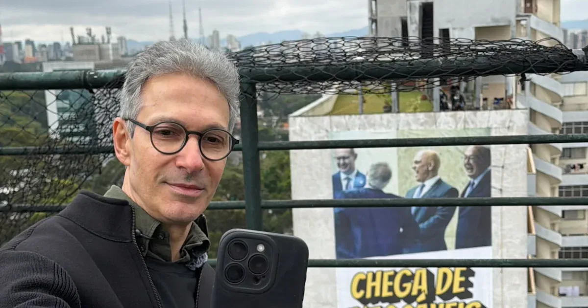 Zema deixa ato na Paulista após manifestação reunir cerca de 30 pessoas