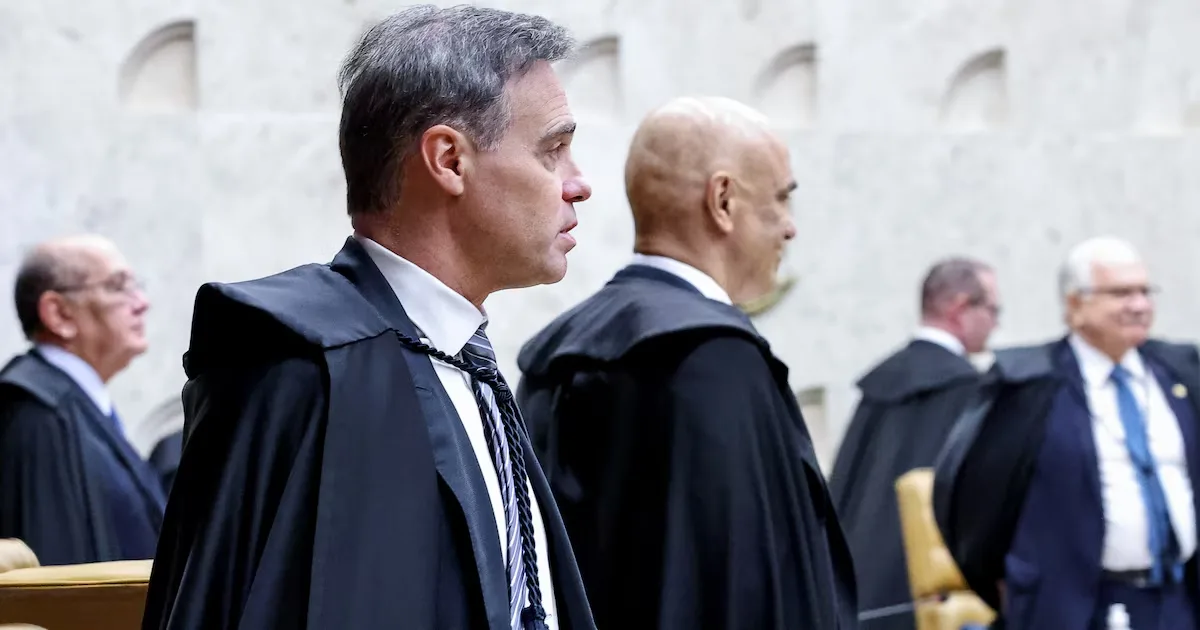 STF analisa nesta terça mensagens entre Moraes e Daniel Vorcaro