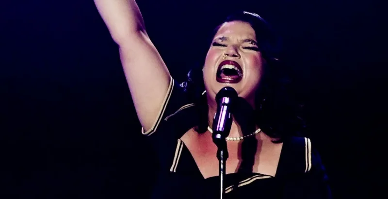 Lola Young agradece fãs brasileiros após estreia no Rock in Rio