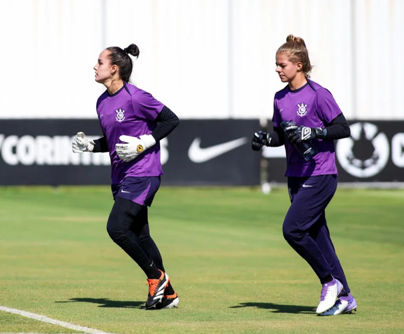 Morganti ainda não jogou no Mundial, mas recebe respaldo de Nicole Ramos