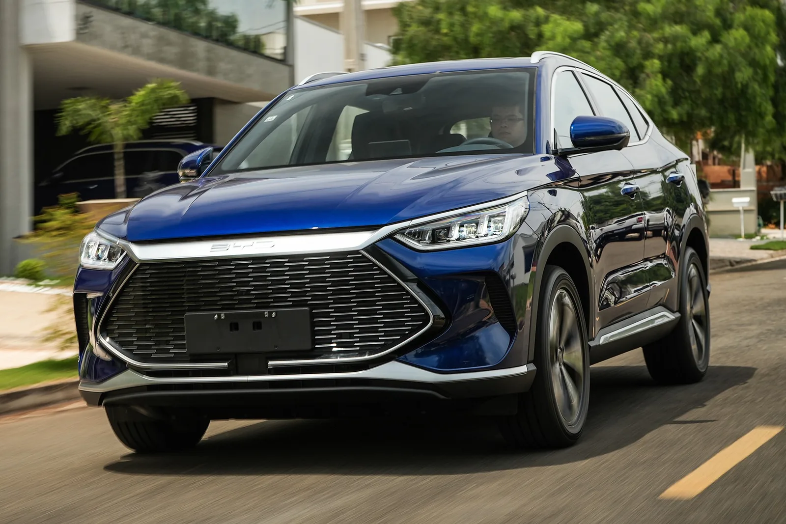 Quatro BYD seminovos elétricos e híbridos com preços a partir de R$ 84.999