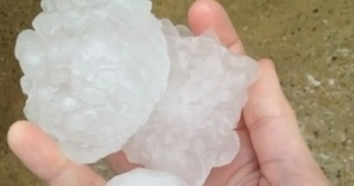 Granizo danifica veículos em Presidente Epitácio, e SP amplia alerta de tempestades