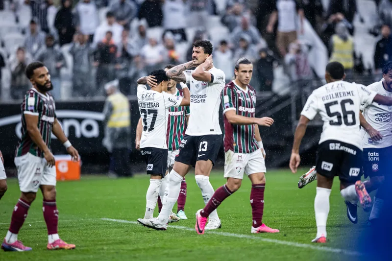 Gustavo Henrique cobra reação do Corinthians após seis derrotas no Brasileirão