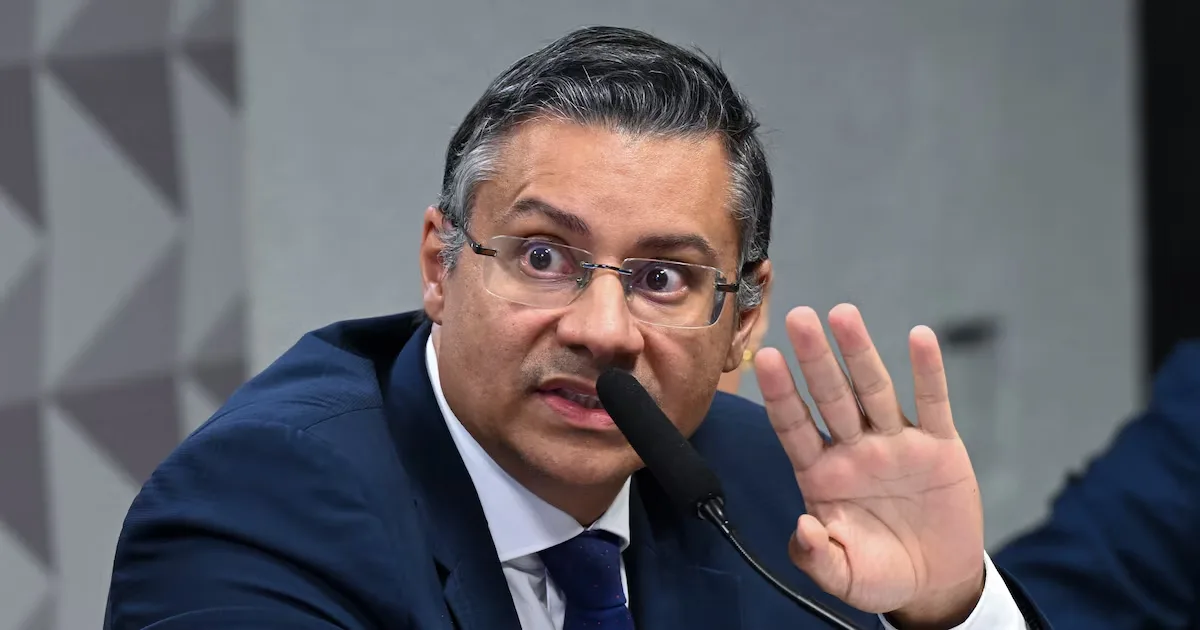 Mendonça substitui prisão de ex-procurador do INSS por tornozeleira