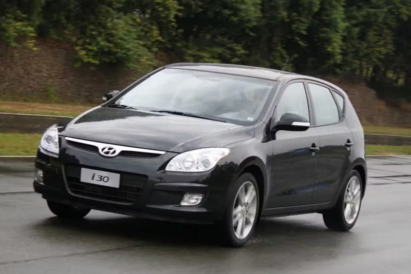 Quatro Hyundai usados entre i30 e Elantra por até R$ 67.900